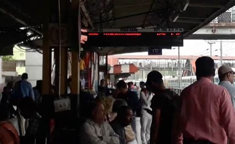 patna railway station viral video|Pornstar Posts Cryptic Tweet On Viral Video From Patna Train。